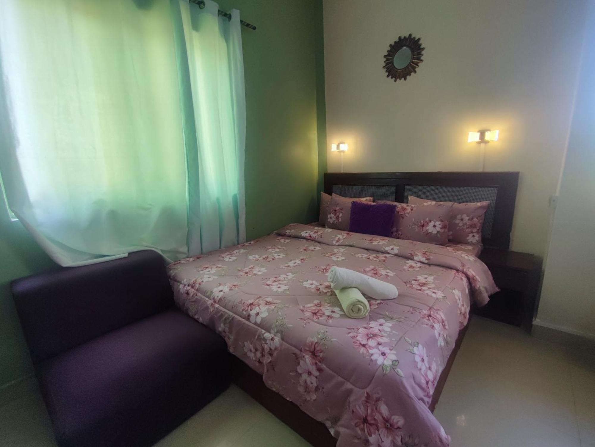 ホテル Ellisa Hospitality And Spa アクラ エクステリア 写真